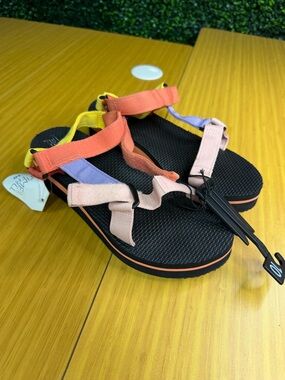 Time and Tru Women's Multicolor Flatform Nature Sandal Size 10 NWT